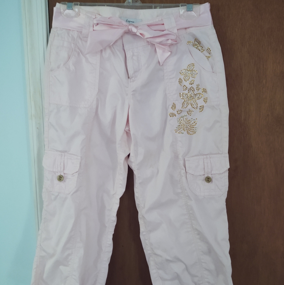 Express size 2 pink crop pants